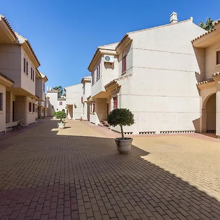 5 5 Banos Acceso Playa Free Parking Cadiz